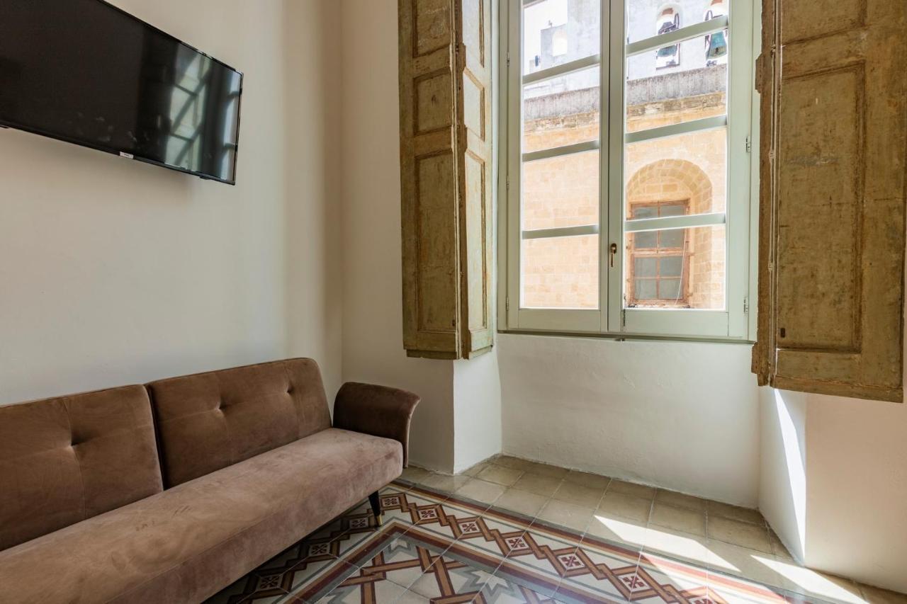 Palazzo Balsamo Bed & Breakfast Gallipoli Exterior photo