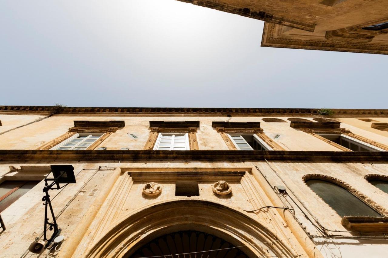 Palazzo Balsamo Bed & Breakfast Gallipoli Exterior photo